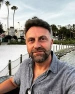 <em><strong>Felipe A.</strong></em>